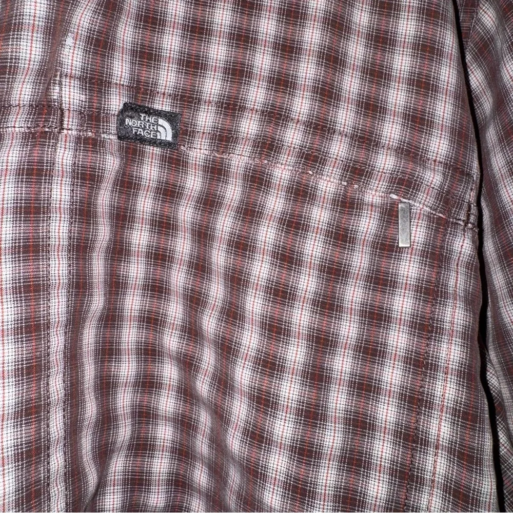 The North Face Plaid Hiking Shirt Lightweight Outdoor Travel‎ Button Up Gorpcore